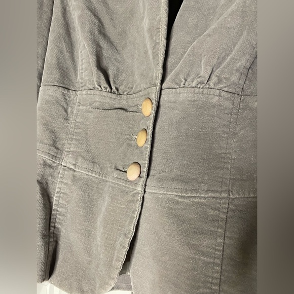 Guess velour jacket with back bow and shoulder pads EUC - Picture 2 of 8